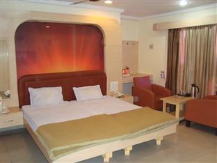 Hotel Giriraj Rāipur Exteriér fotografie